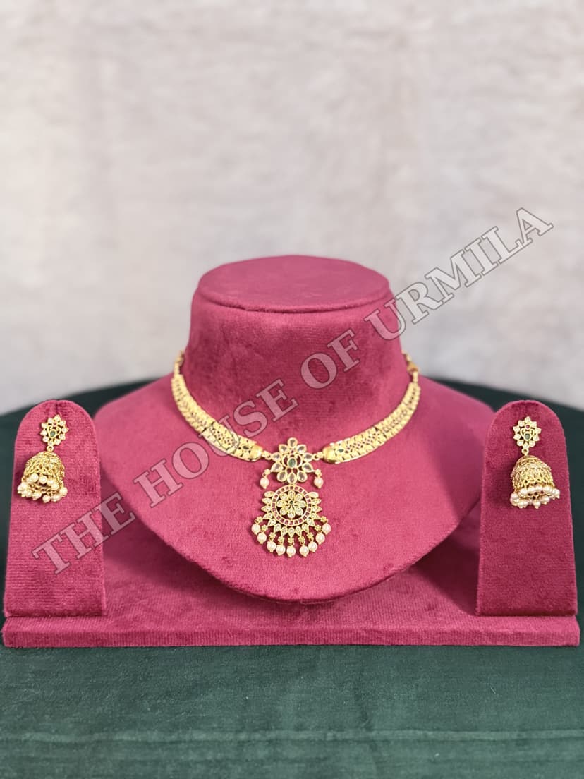 GAURI — Antique Gold Floral Pendant Necklace